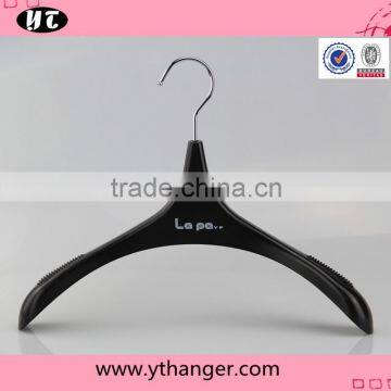 Fashion Matches Pastic Hanger for Luxury Garment photo-2