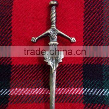 Scottish Thsitle Design Kilt Pin In Antique Finished Made Of Brass Material