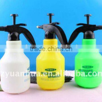 Plastic water bottle pressure sprayer 2L (YH-028-2)