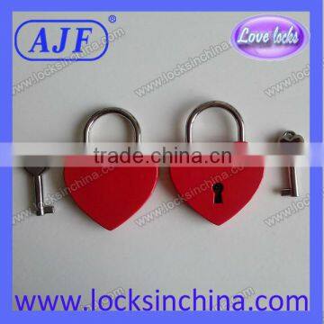 2013 newly red color heart shape padlock