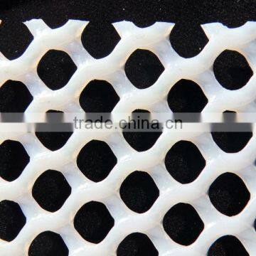 Extruding Plastic Mesh