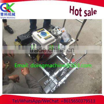 QK Machinery Supply 5cm Width Plastic Runway Marking Machine photo-2