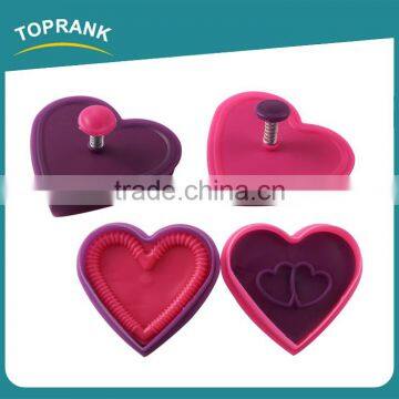 Toprank Wholesale PP Plastic Factory Custom Heart Shaped Bakeware Biscuit Cutter Cookie Cutter Embossed