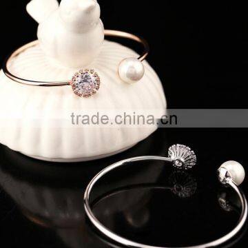 Zm53608a Fashoin Trendy Women Silver Stainless Bracelet Personalized Wrist Bangle Bracelet photo-3