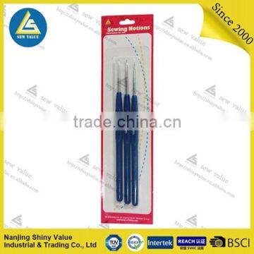 Custom color knitting needle usage plastic handle zinc plated crochet hook