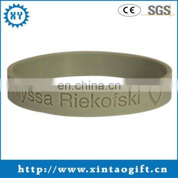 2014 New design promotion wholesale silicone wristbands