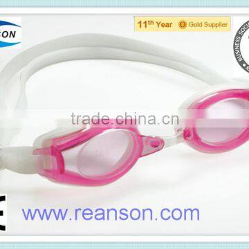 Novel Pattern Swimming Goggles with Replaceable Nose-bridge for Adult