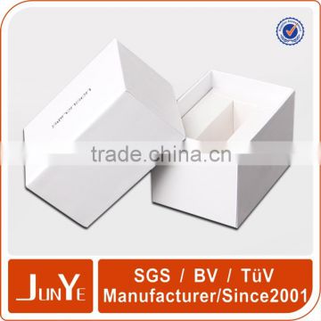 two pieces white cardboard gift boxes with lid for products package