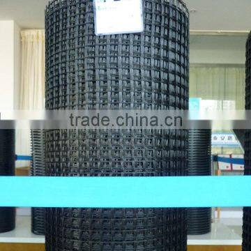 Fiberglass geogrid used in road