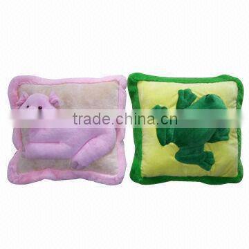 JM6533 Stuffed Plush Cushions in Pig and Frog Designs