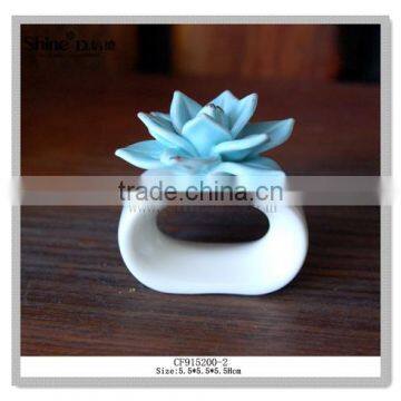 White Ceramic Napkin Ring With Flower Shpae Napkin Holder photo-2