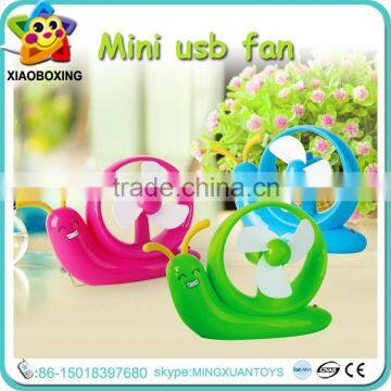 Top sale 220v ac mini electric decorative table fan toys