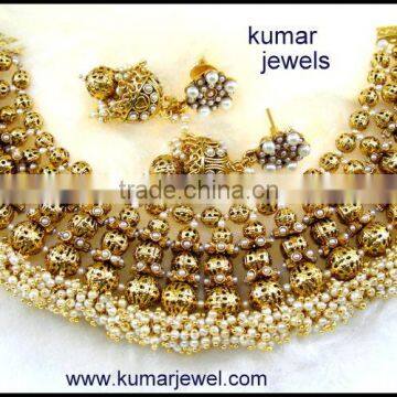 Gold tone Jewelry Set