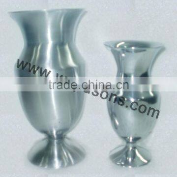 Antique Metal Aluminium Vase With Free Standing photo-5