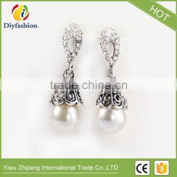 Fashion Diamond Pearl Drop Shape Earring for Women photo-2