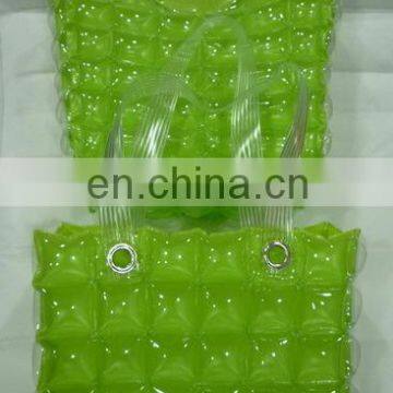 Inflatable bubble shopping bag with handles