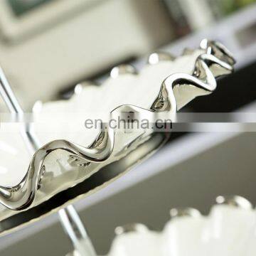 Custom Royal Style Restaurant Decor Three-tier Cake Fruit Stand Silver-plated Ceramic Dining Table Decoration
