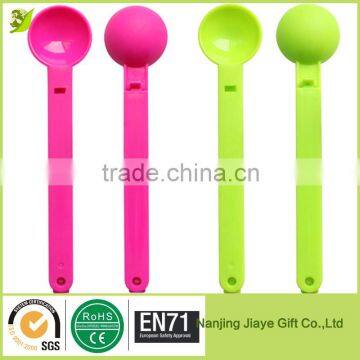 Cheap Eco-friendly Plastic Bag Clip Sealing Clip with Spoon