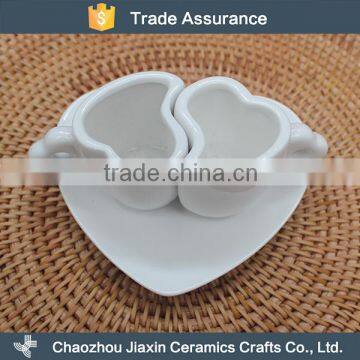 High quality white heart shape ceramic coffee couple cup with saucer