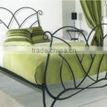 2016 lastest custom wrought iron bed/ hot sale metal single bed, cheap metal single bed