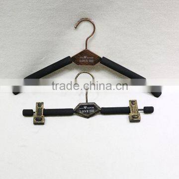 QD-A127 New design non slip metal pant hanger with clips