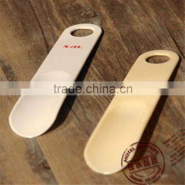 2015 factory price wholesale plastic shoe horn