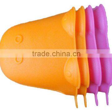 professional and lovely animal shape silicone oven mitts