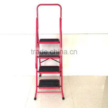 Foldable 4 step ladder with higher handrail and black plastic mat on step