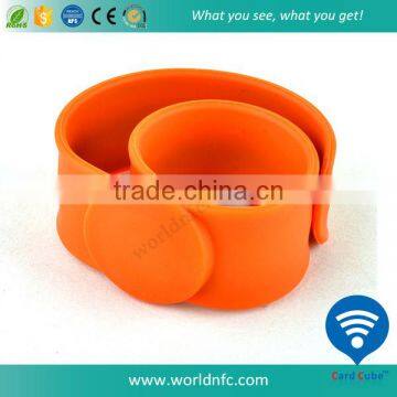 Waterproof New Model PVC RFID Wristband With NTAG216 Chip photo-2