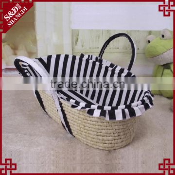 Large oval shape natural straw woven baby sleeping baskets with cloth liner