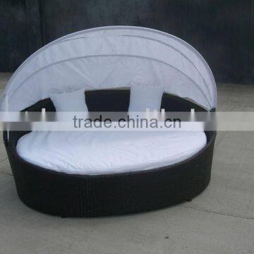 rattan round shaped bed