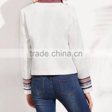 2016 Factory Price Windbreaker Soft Shell Bomber White Jacket for Women photo-2