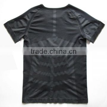 Men seamless tee shirt