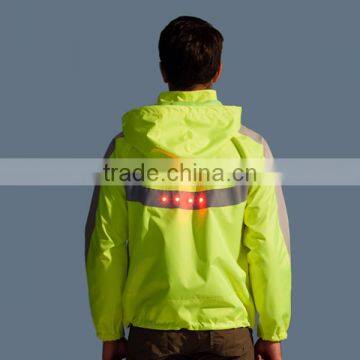 China Custom Cycling Outdoor Sports Jacket LED Lights Flshing photo-5