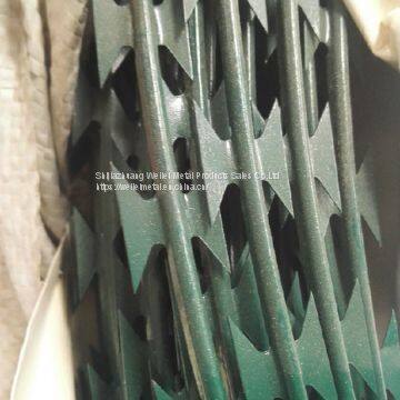 BTO-22 Galvanized Razor Barbed Wire photo-2