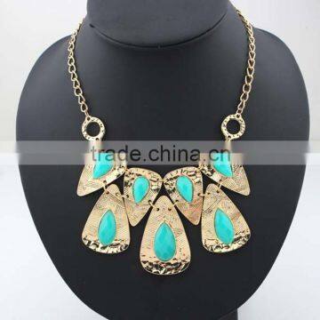 Charming Metal Top Grade Crystal Female Big Chunky Necklace Wholesale photo-2