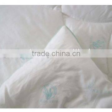 Supersoft Breathable Beautiful Aloe Vera Printed Quilt White photo-2