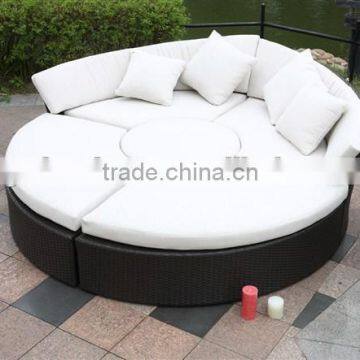 Luxury round rattan sun bed set, Rattan handmade furniture