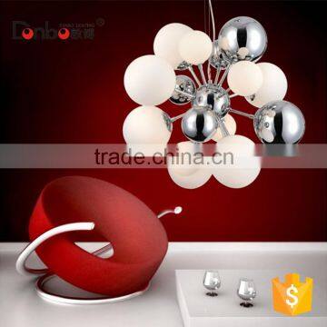 European Type and glass ball White Color Chandelier Light