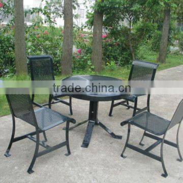 Black powder coated outdoor high top metal bar table and chairs