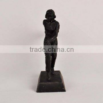 Resin statue playing basketball woman statue home decoration