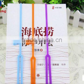 Alibaba wholesale new design finger bookmark book cover