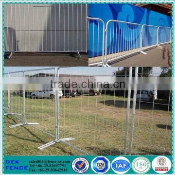 Parcing traffic pipe panel barrier