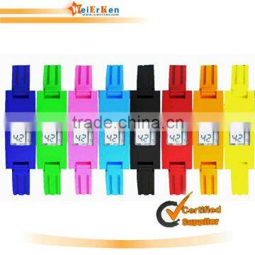 2015 promotional fashionable waterproof watch silicone