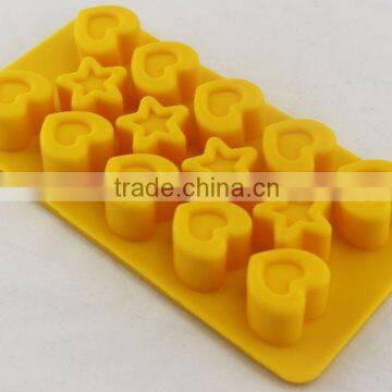 Kitchen accessory silicone heart molds