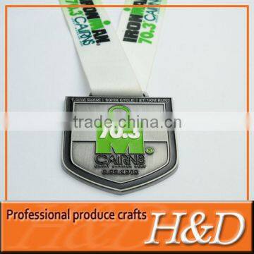 we are specialized in making medals and trophies