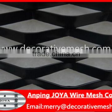 Expanded wire mesh for facade