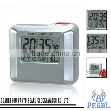 Pearl Radio Controlled Desk Clock PR012