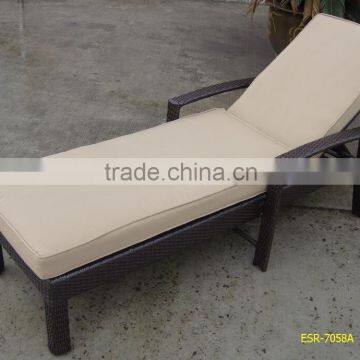 Folding sun loungers