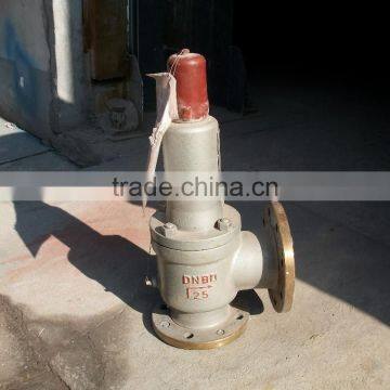 Lpg Tank With Safety Valve, Magnetic Flap Liquid Level Gauge, Pressure Gauge, Thermometer, Cut-off Valves photo-4